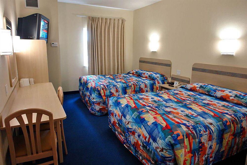 Motel 6-London, On - Ontario Bagian luar foto