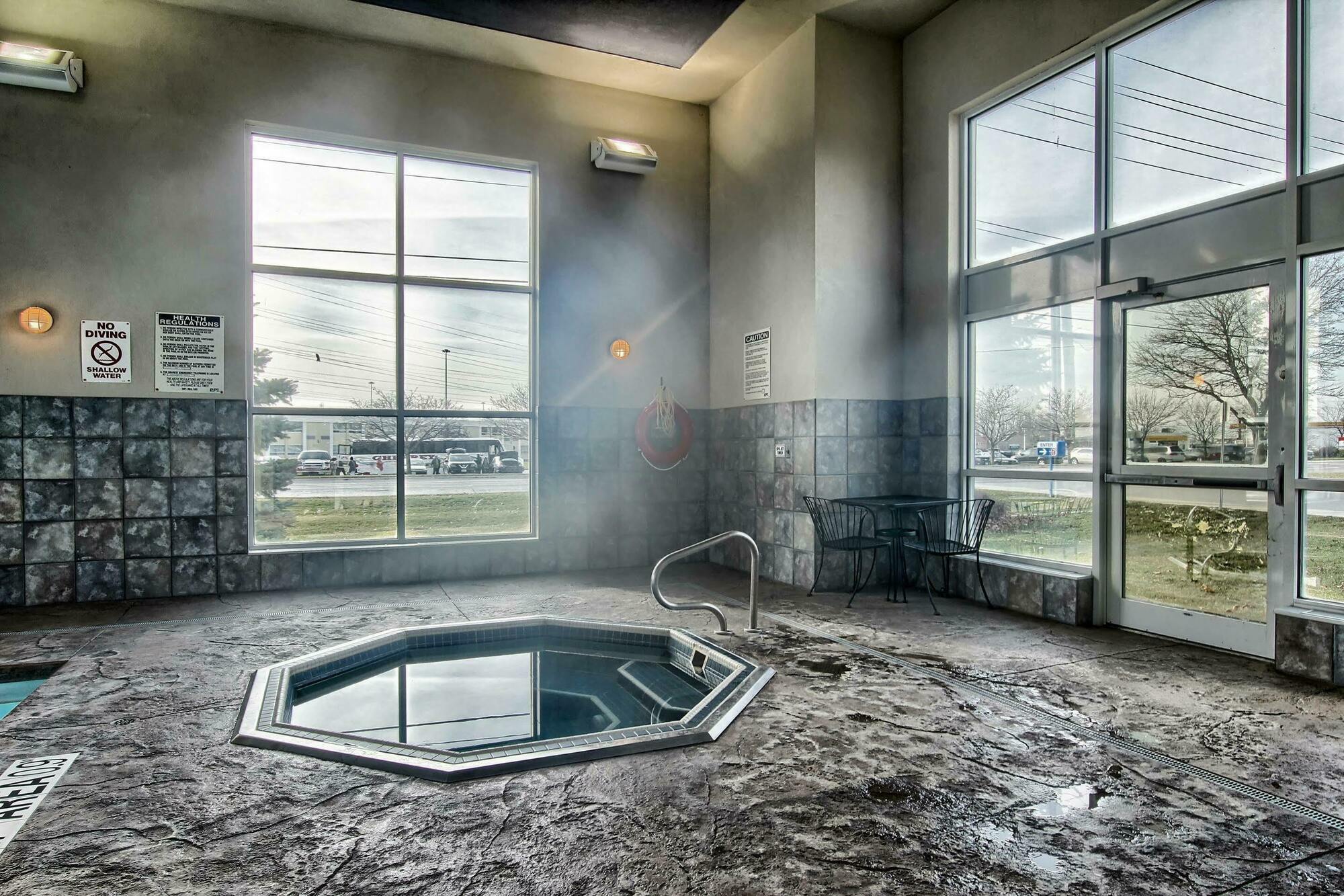 Motel 6-London, On - Ontario Bagian luar foto